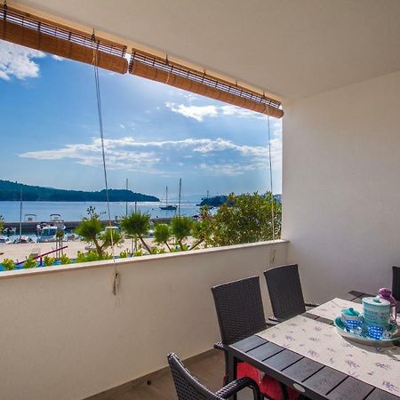 Apartment Sara - Cres Εξωτερικό φωτογραφία