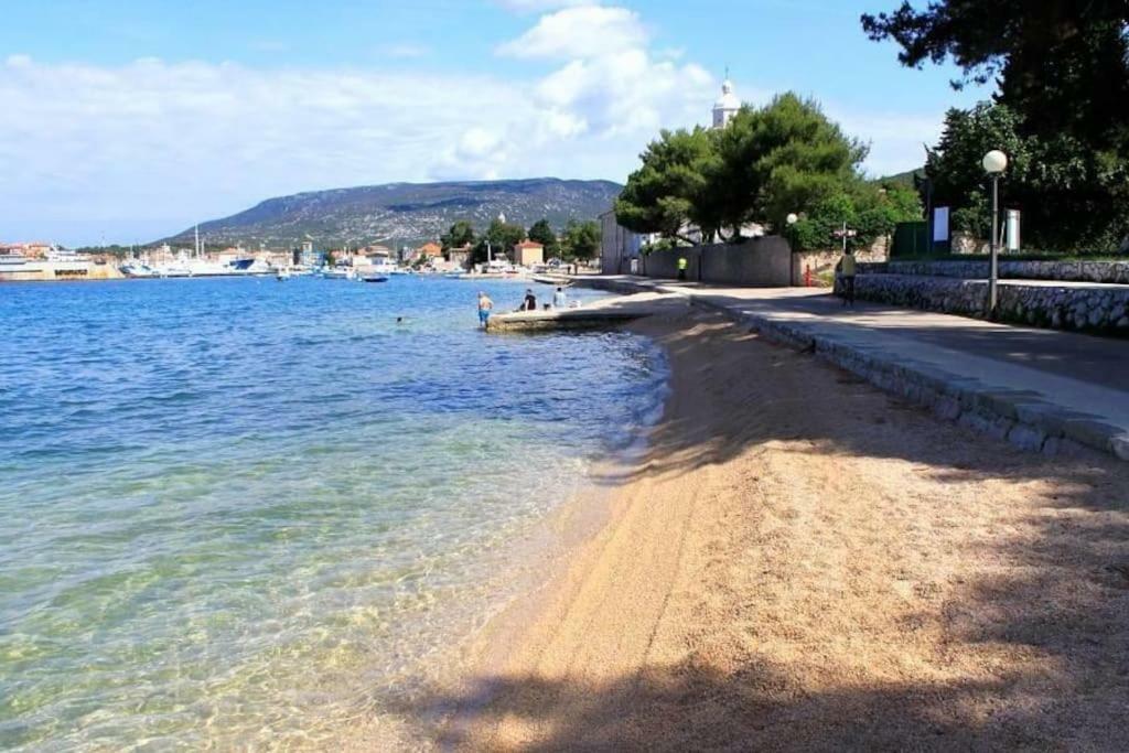 Apartment Sara - Cres Εξωτερικό φωτογραφία