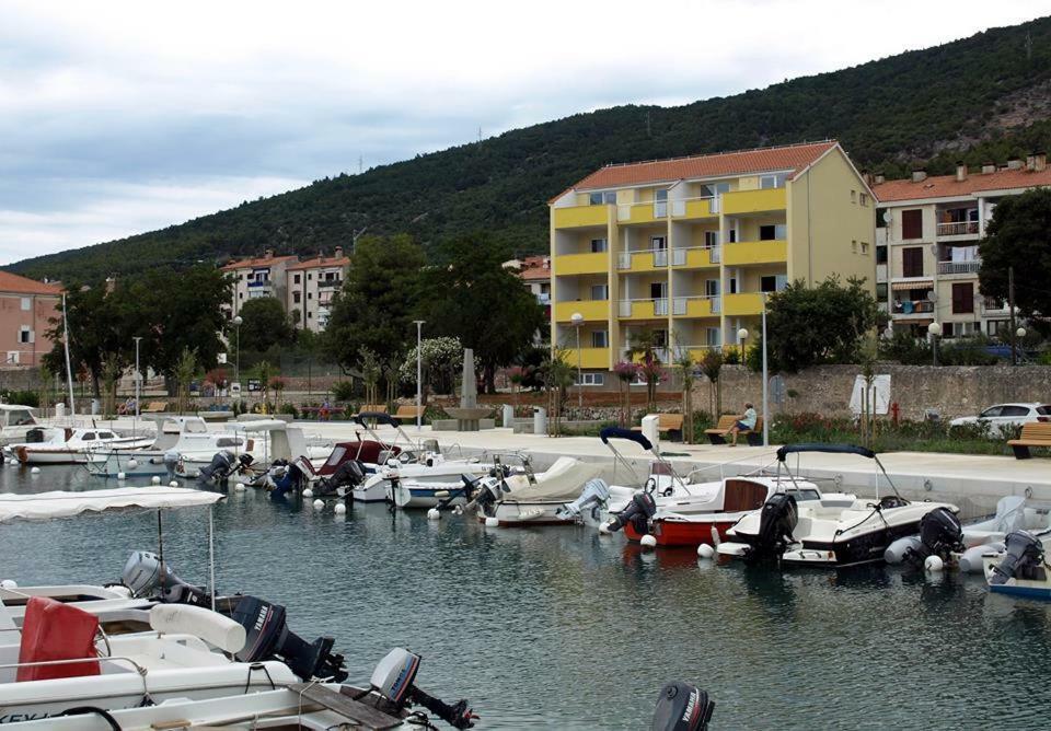 Apartment Sara - Cres Εξωτερικό φωτογραφία