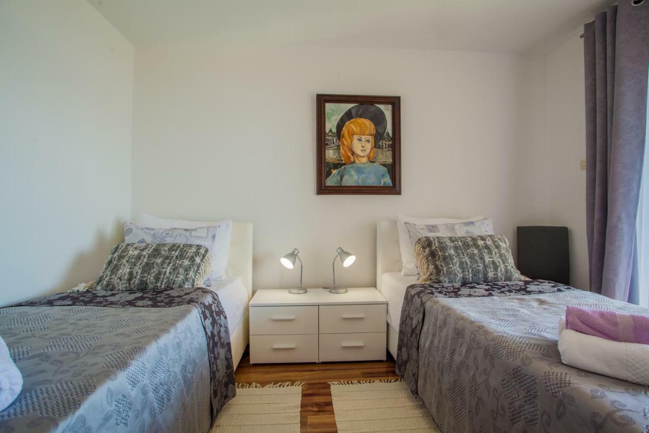 Apartment Sara - Cres Εξωτερικό φωτογραφία